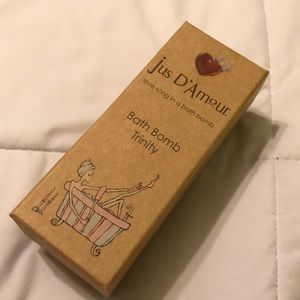 Jus D’amour Bath Bombs